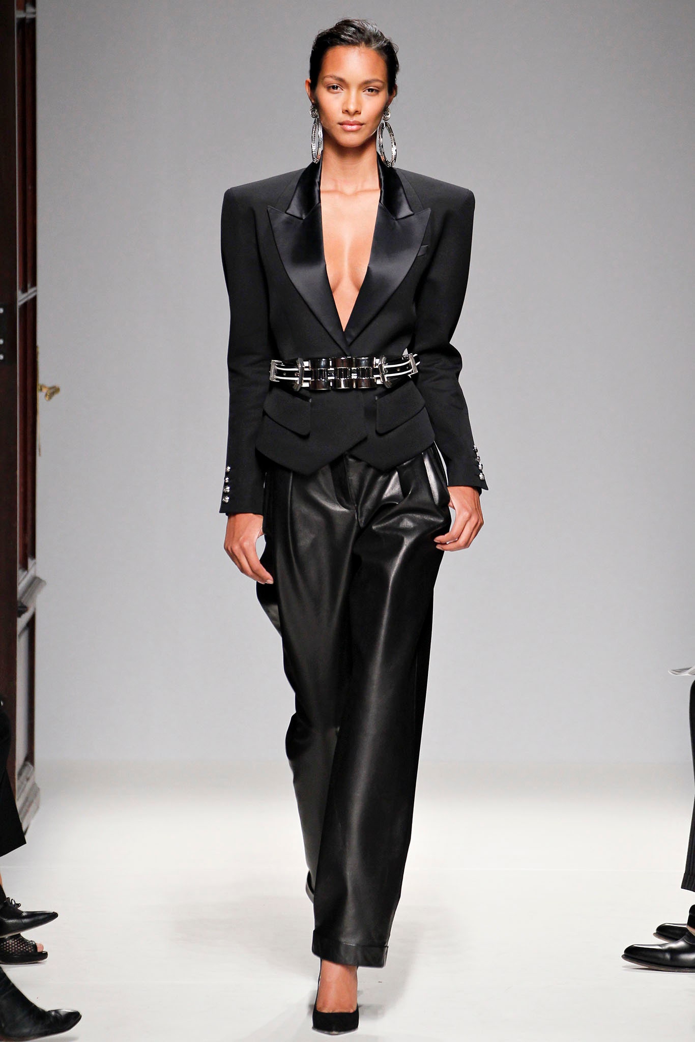 black silk long-sleeve v-neck tailored buttoned blazer
