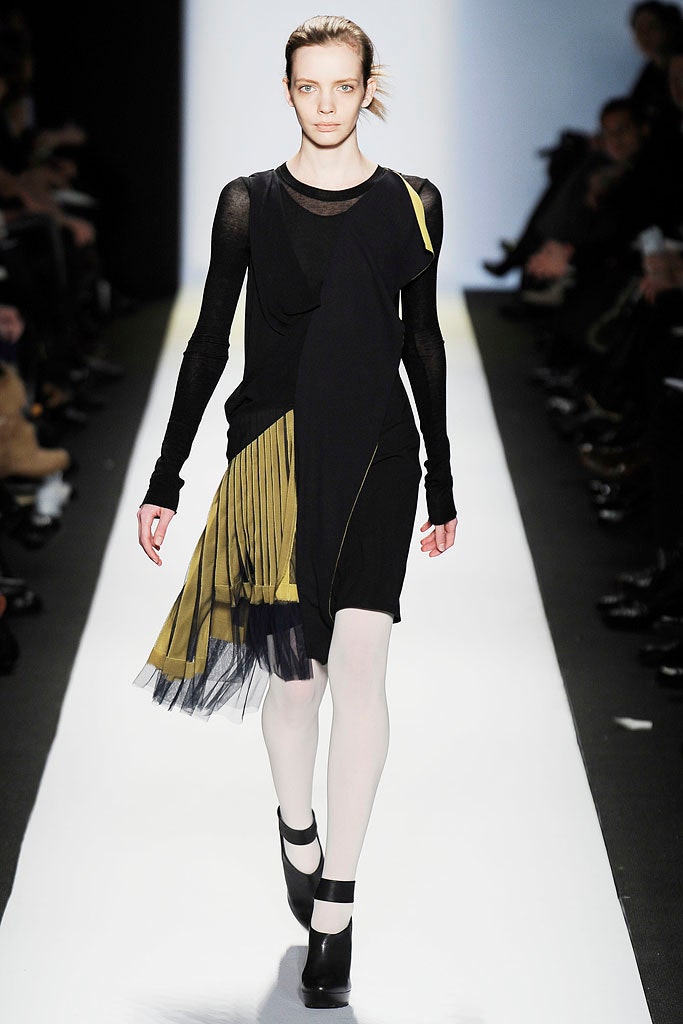 black and yellow pleated dress