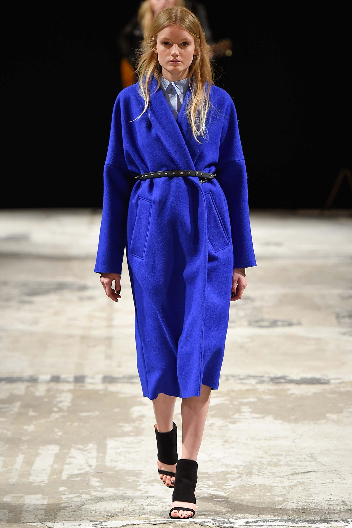 blue wool long-sleeve collared relaxed belted pockets coat