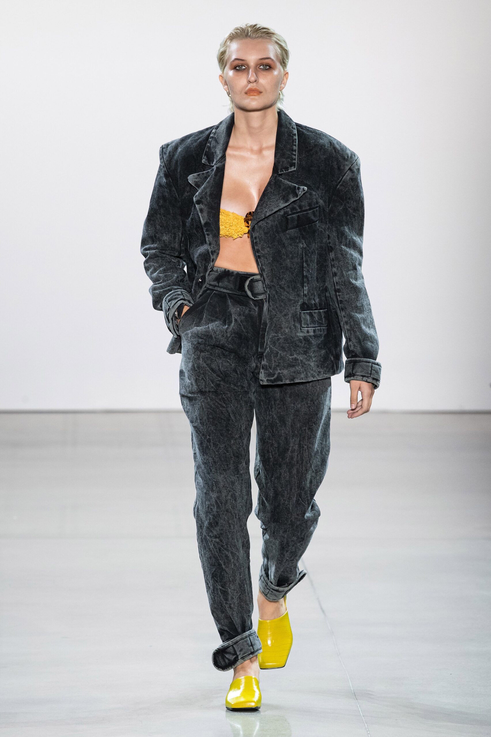 gray oversized denim jacket and pants