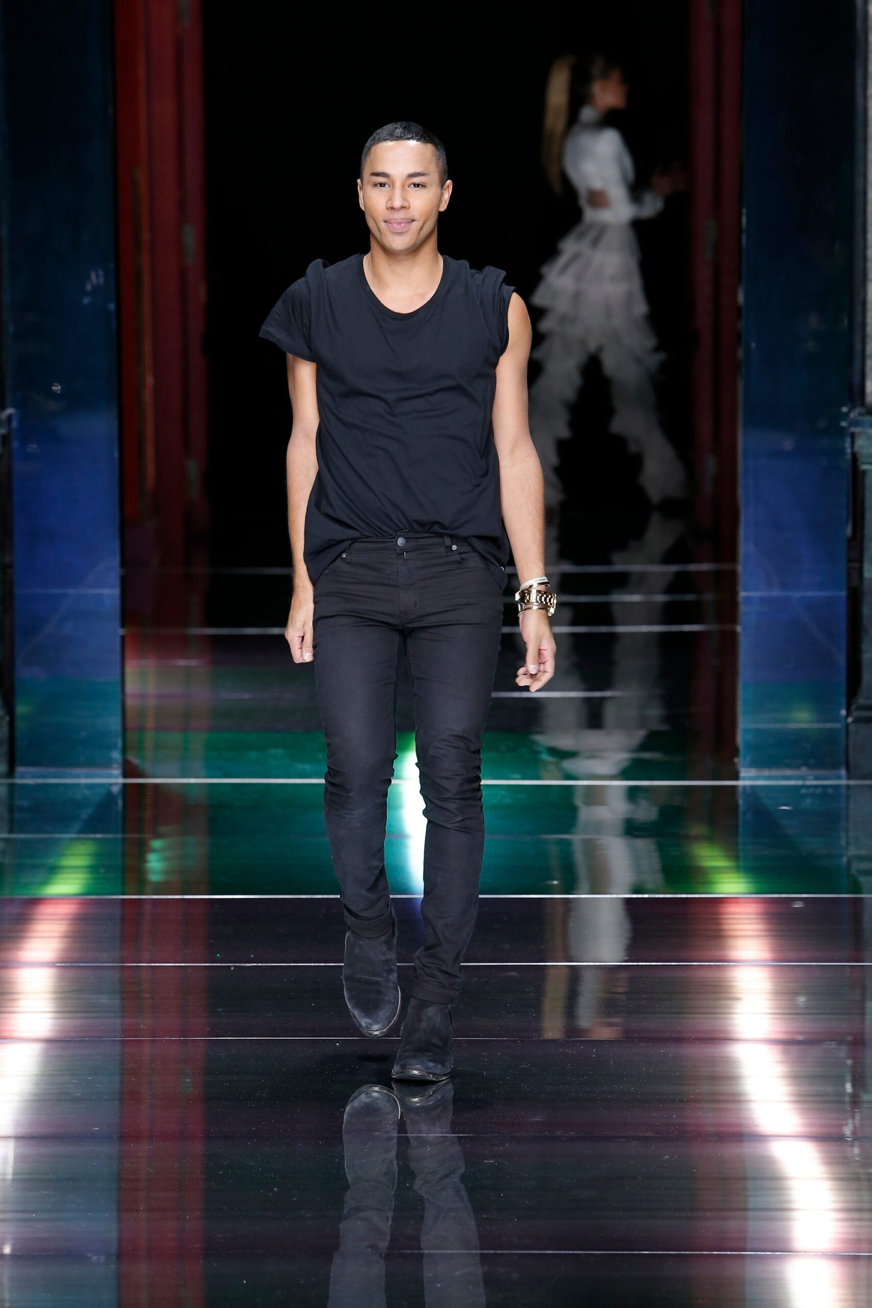 black fitted t-shirt and slim pants