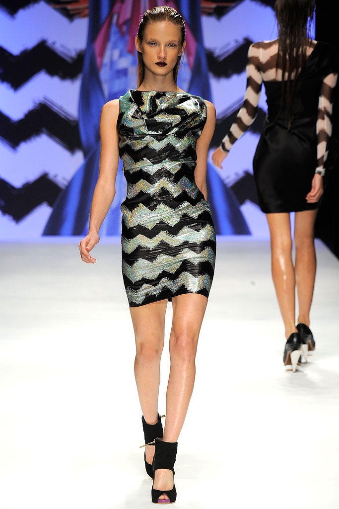 black multi zigzag mini dress