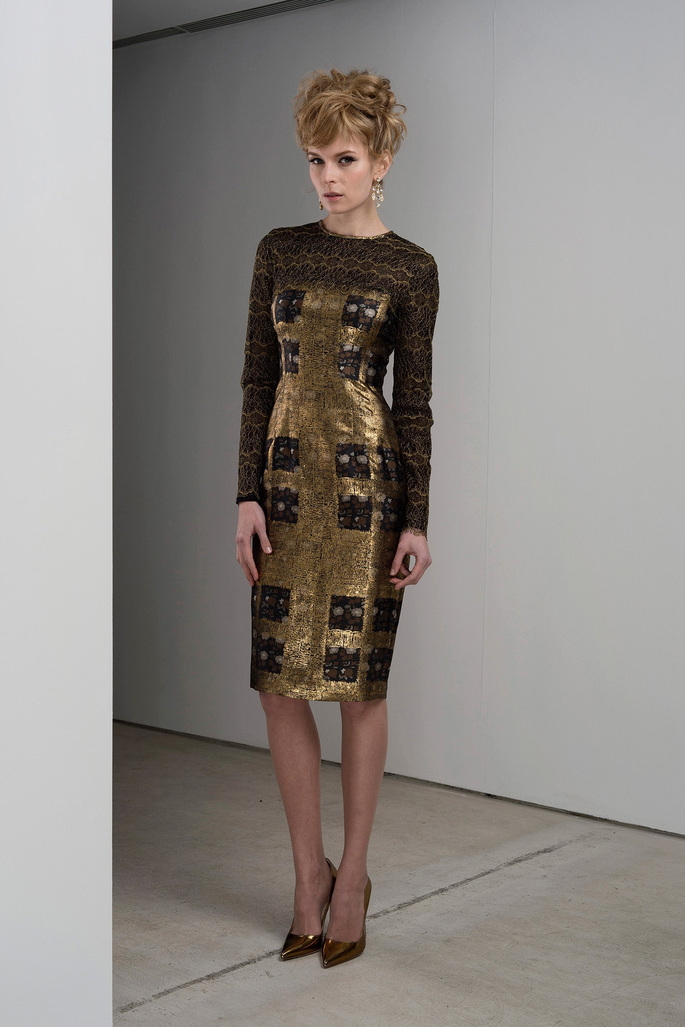 gold silk long-sleeve collared fitted printed shiny dress