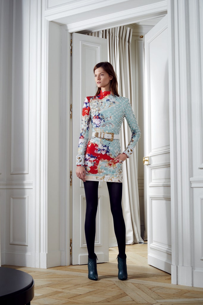 fitted mini dress with floral pattern