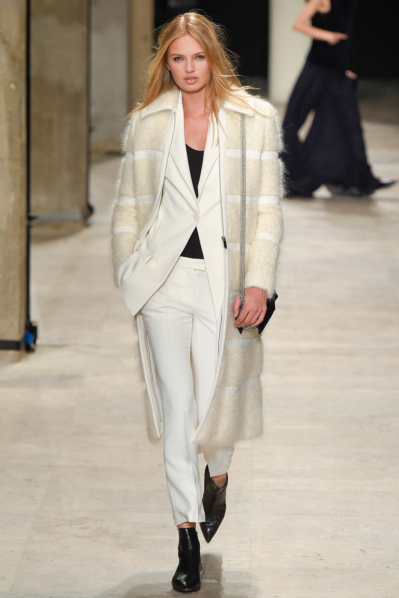 white wool long-sleeve collared fitted striped coat