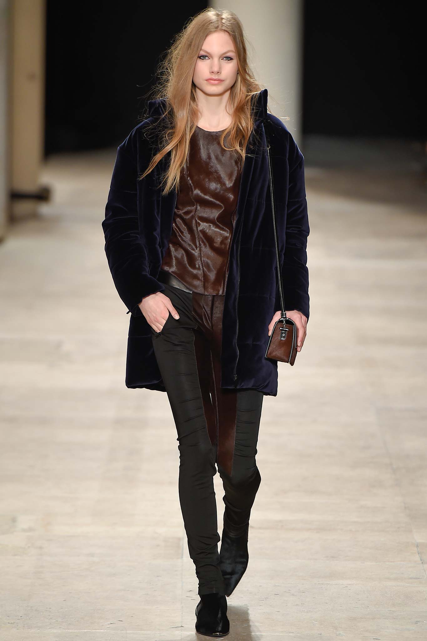 blue velvet long-sleeve relaxed buttoned coat