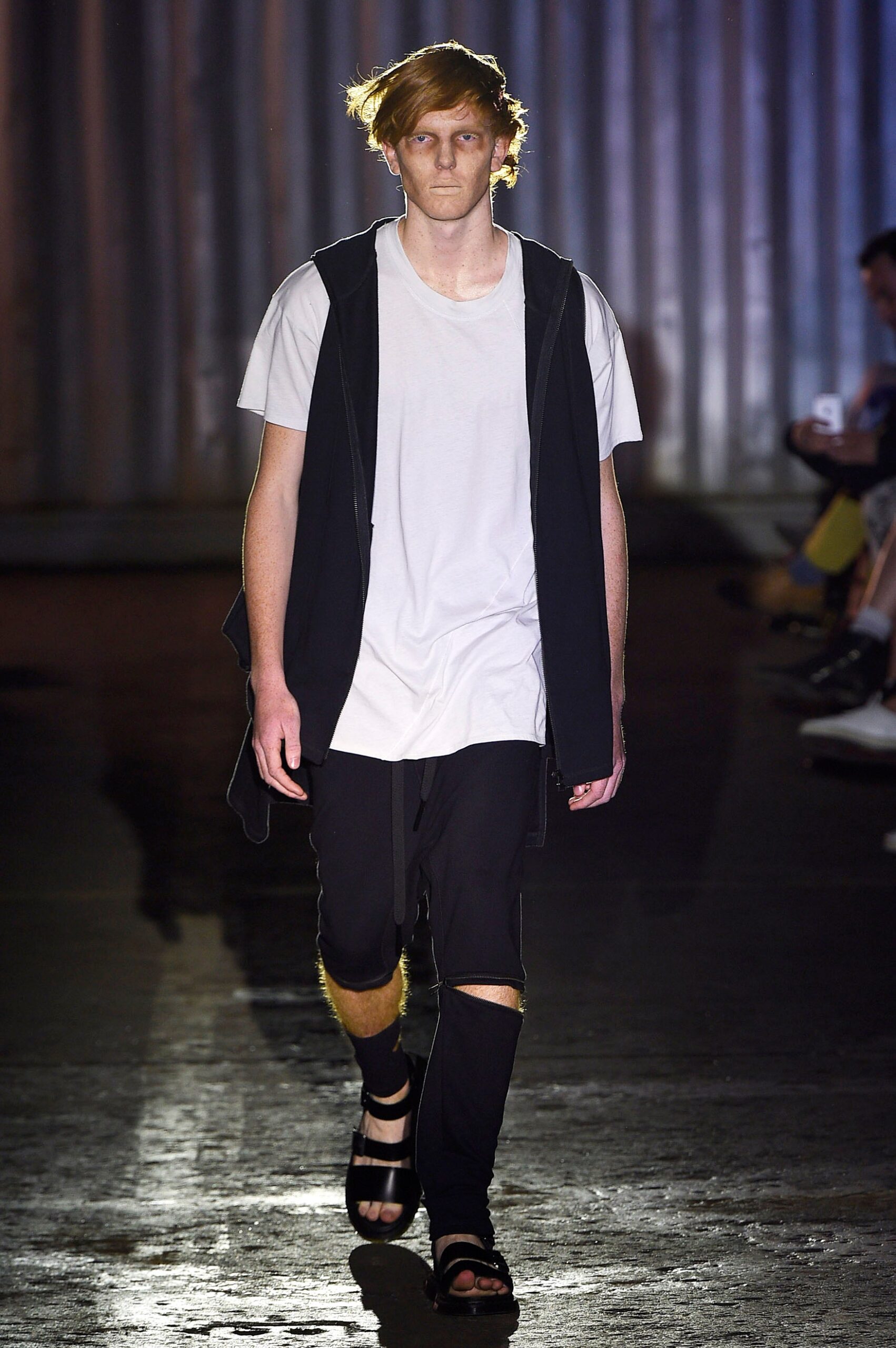 black cotton sleeveless relaxed zippered hoodie