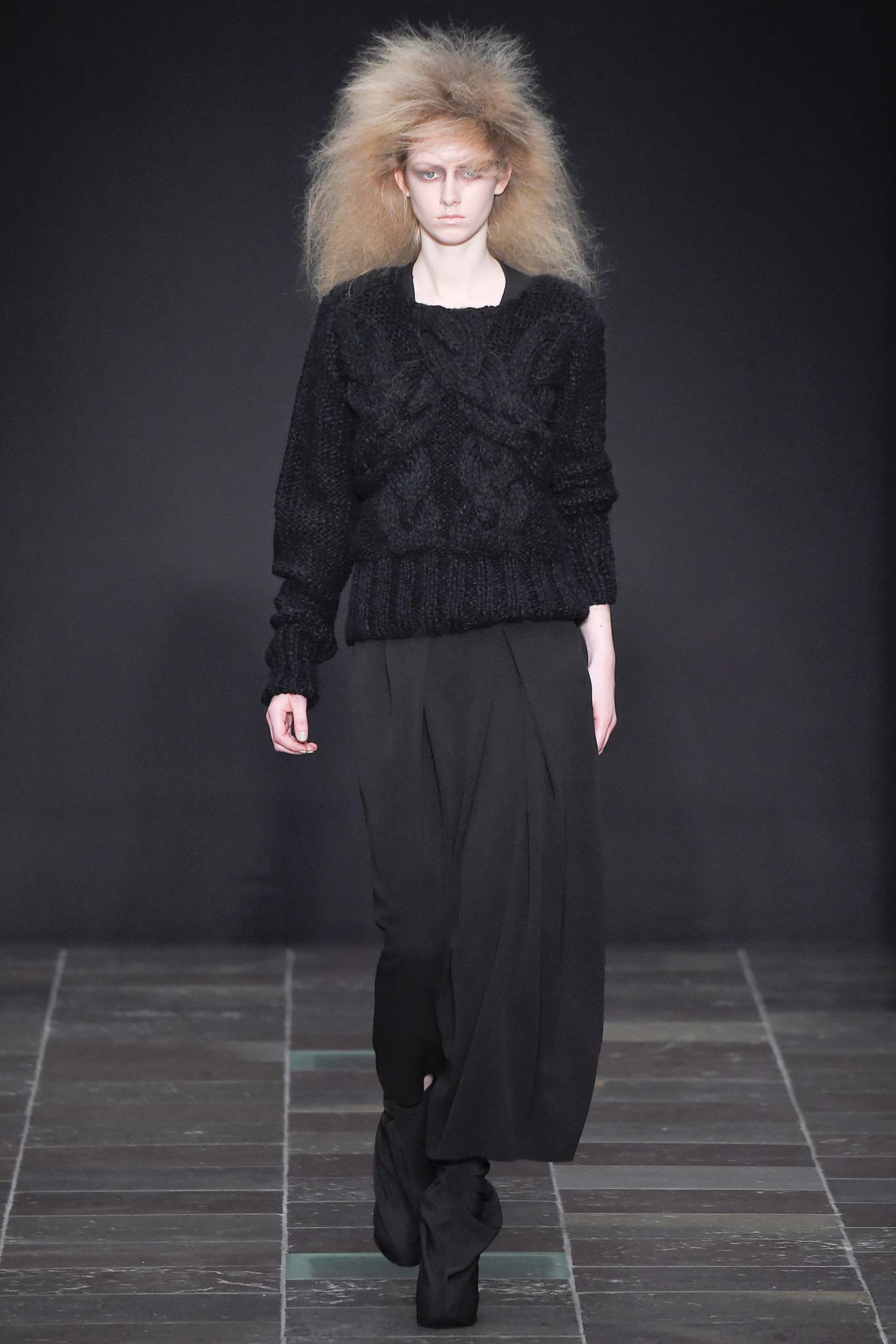 black wool long-sleeve fitted textured sweater