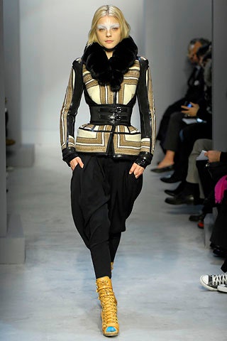 black wool long-sleeve collared fitted structured jacket