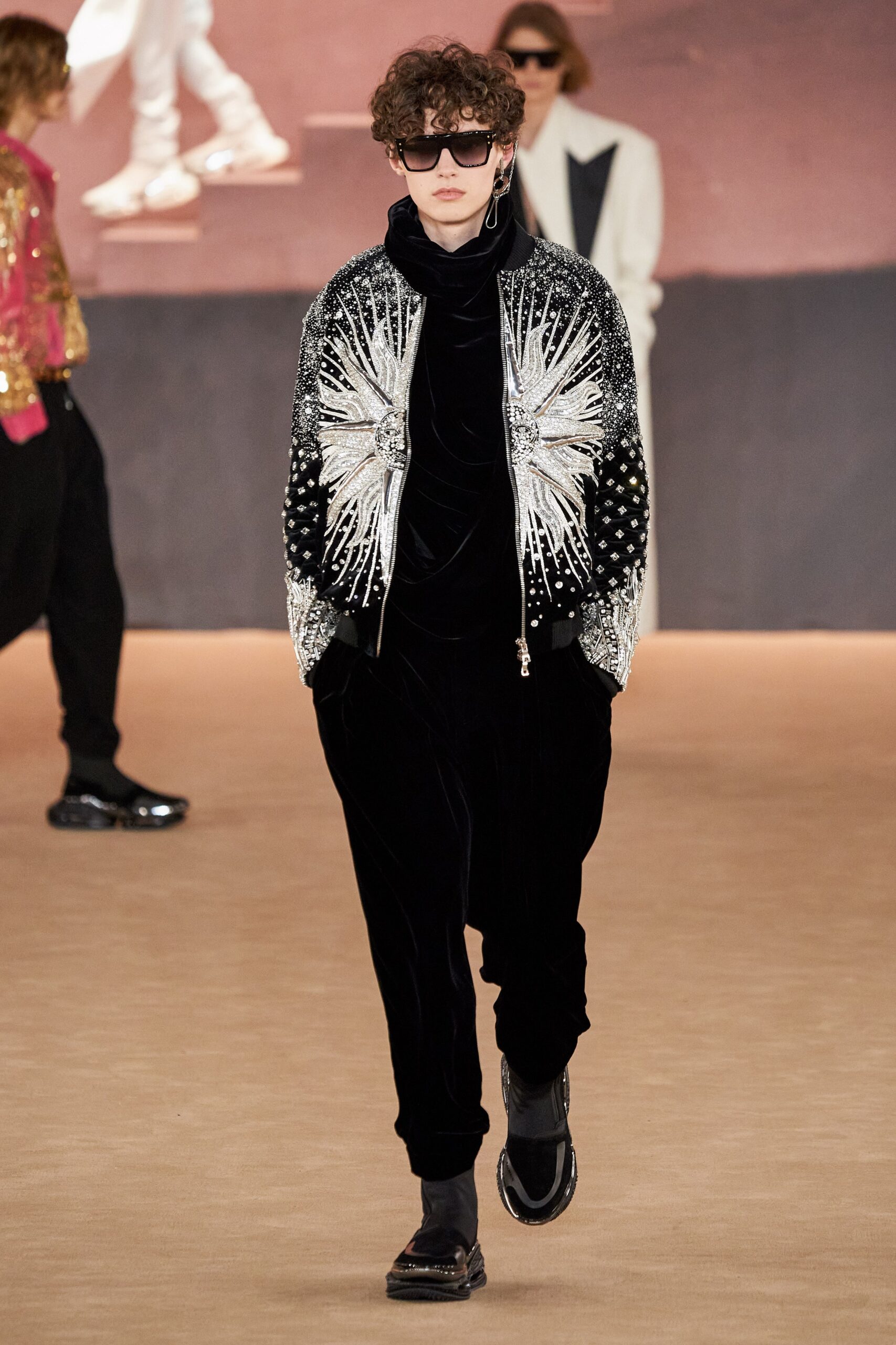 black velvet long-sleeve collared fitted embroidered zippered jacket