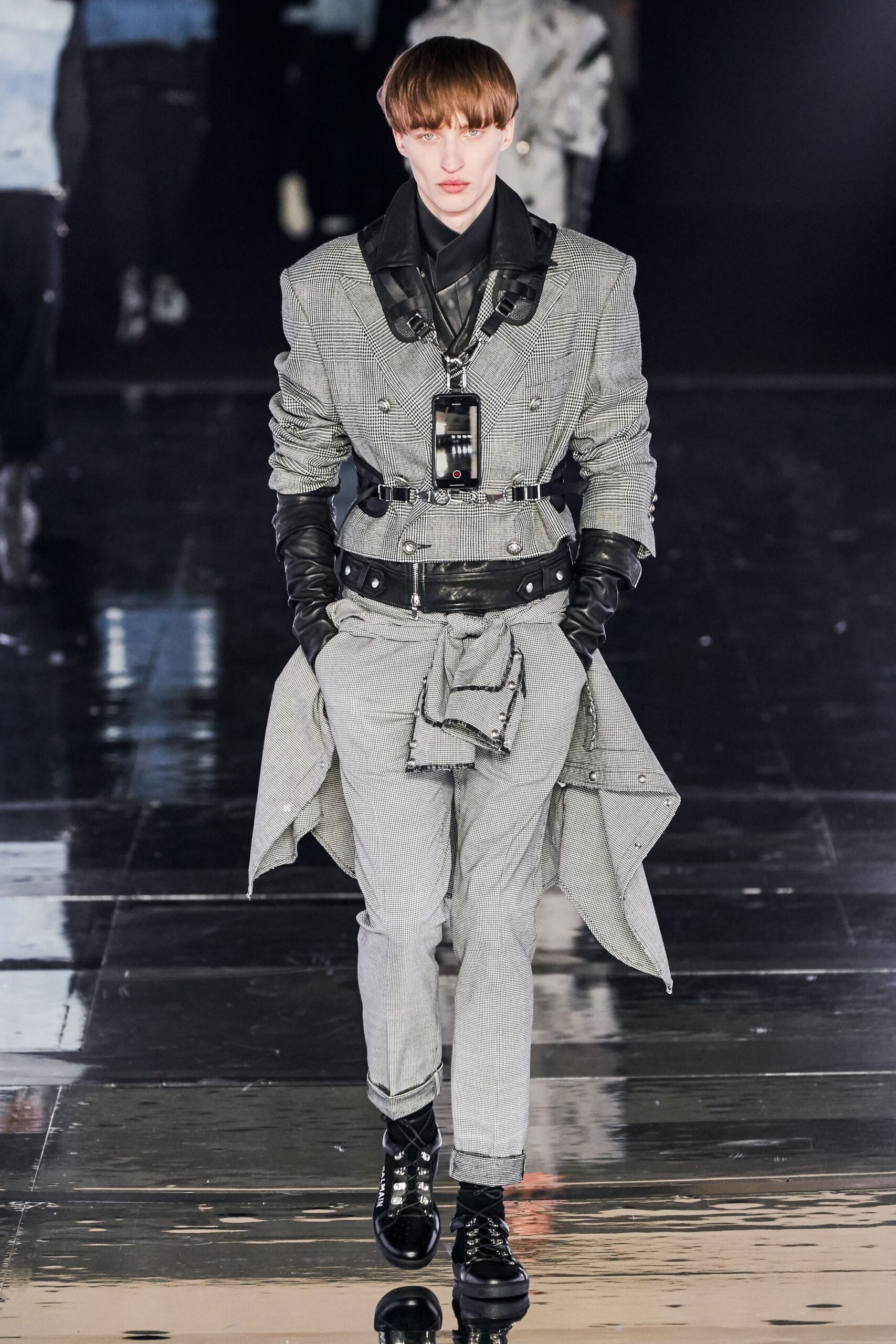 gray wool long-sleeve collared tailored buttoned flared suit