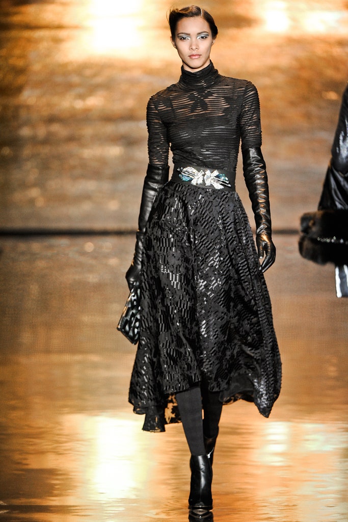 black leather fitted gloves