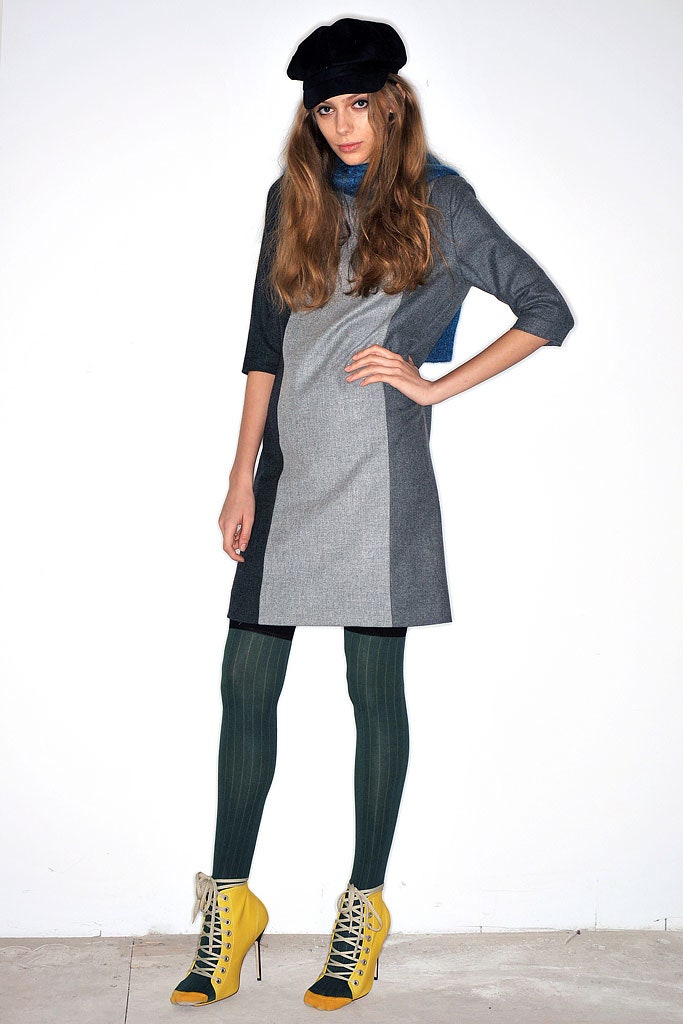 color-blocked gray dress with yellow shoes