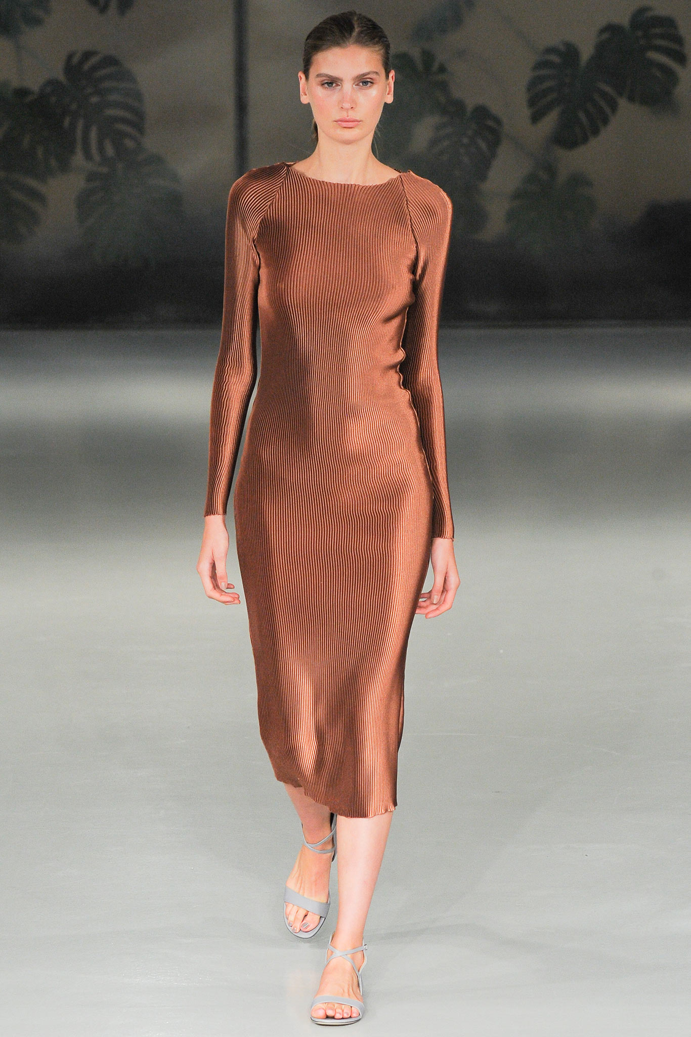 fitted brown ribbed dress