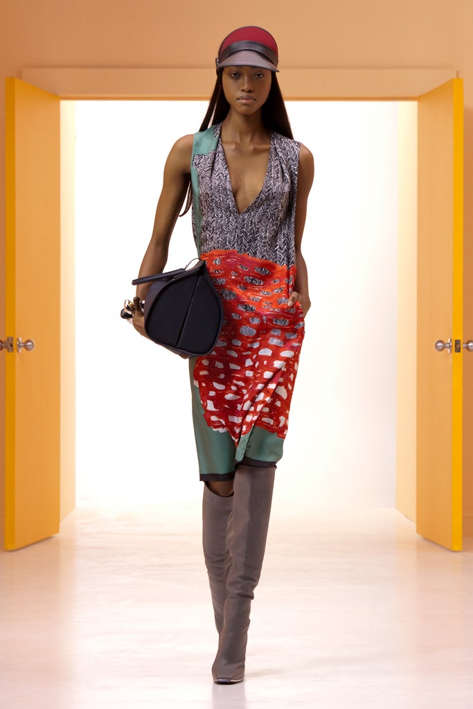 fitted layered midi dress with hat