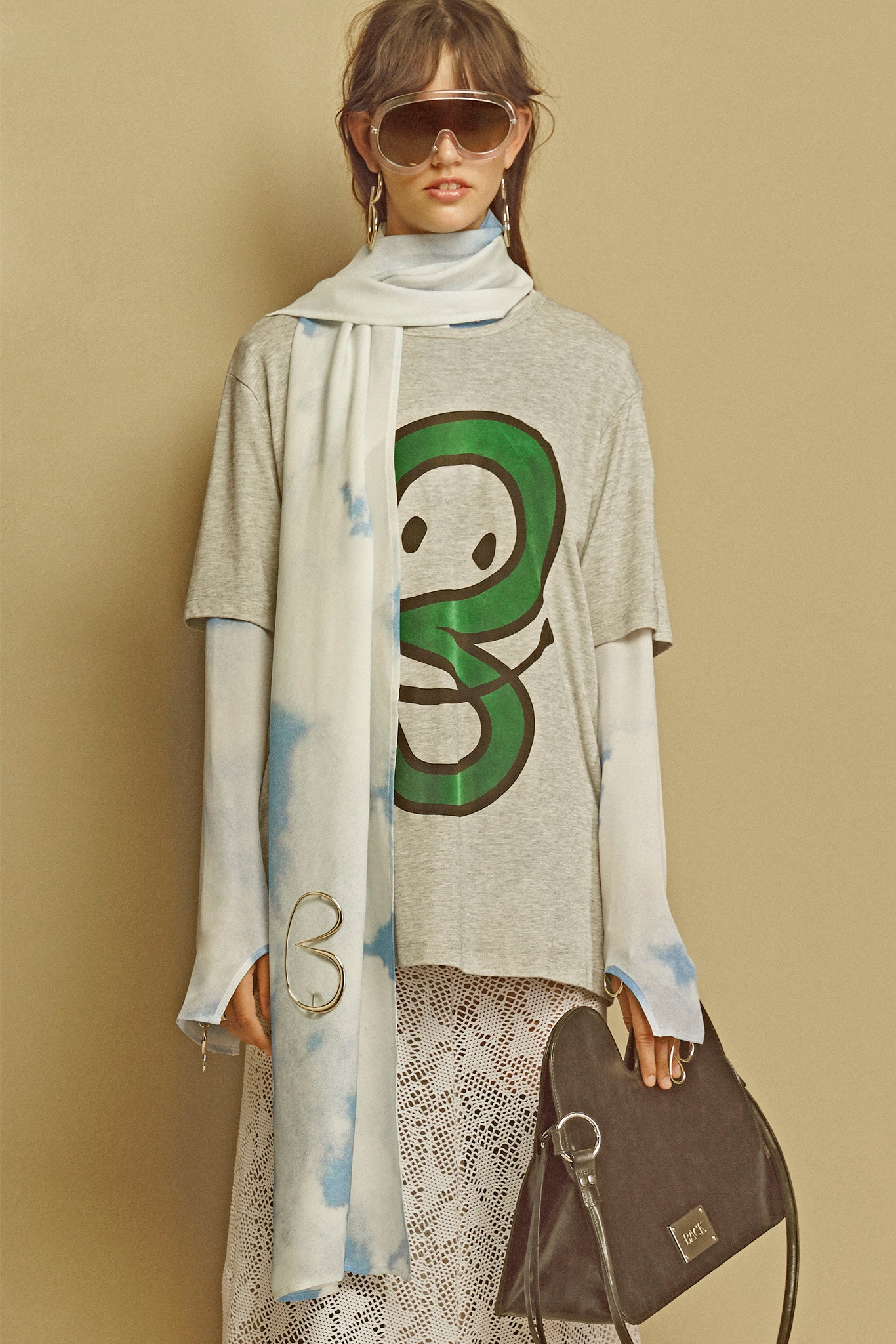 gray printed t-shirt with lace skirt