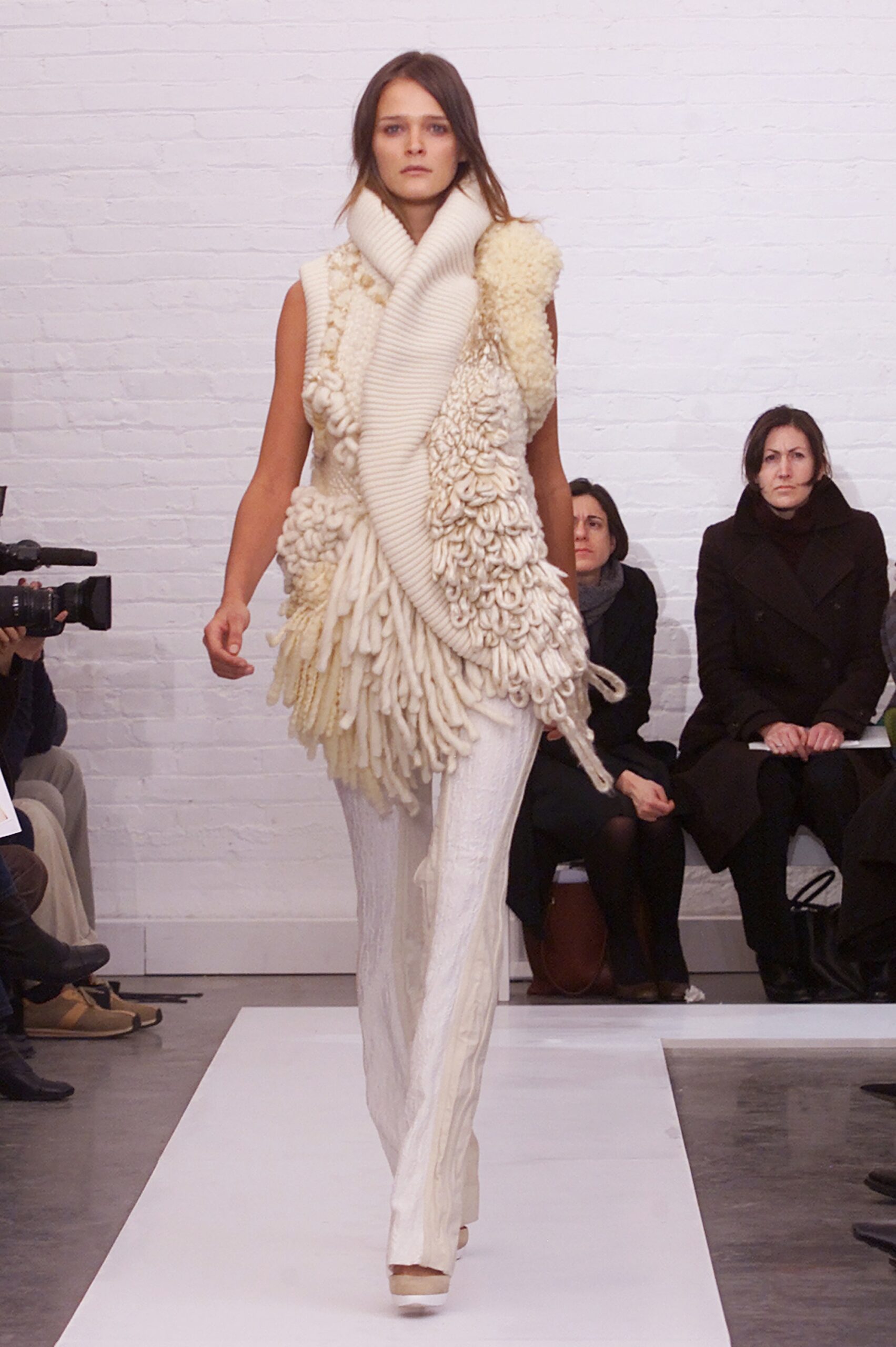 white wool sleeveless fitted layered textured vest