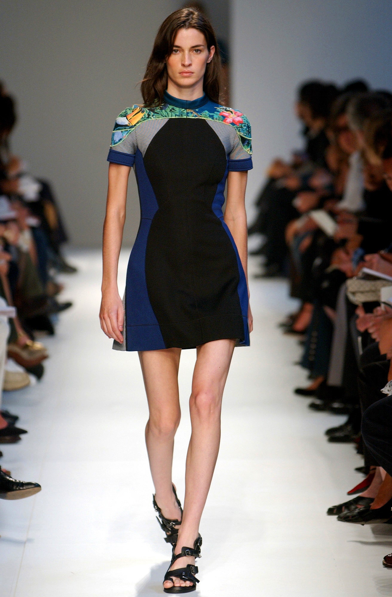 fitted color-blocked mini dress