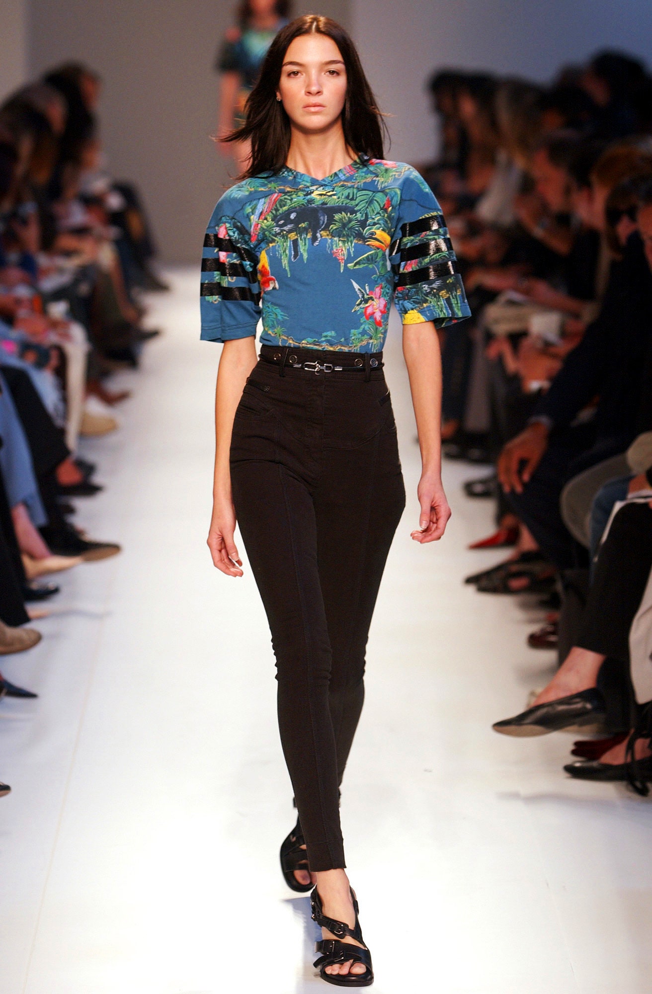 fitted printed top with slim pants