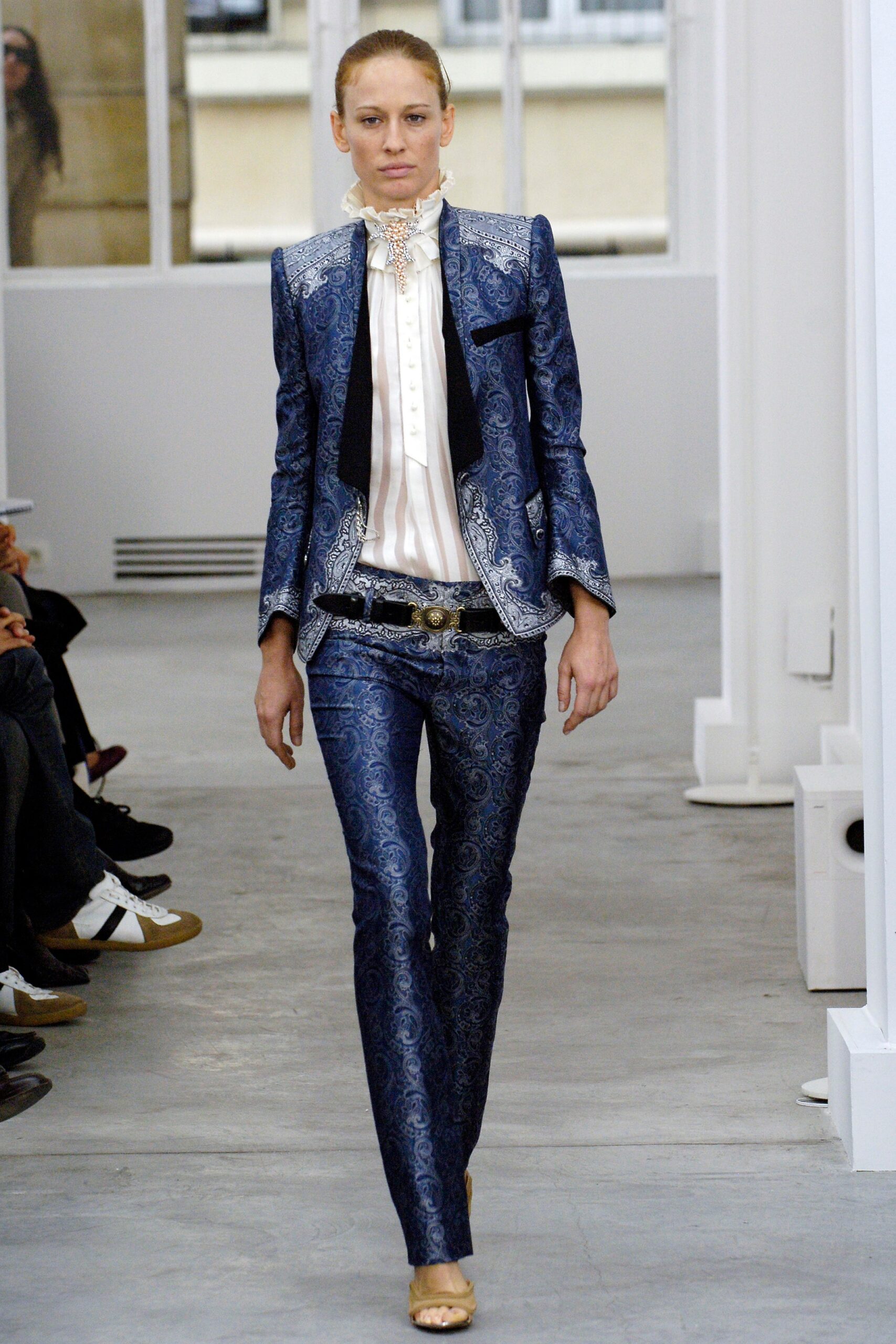blue silk long-sleeve collared tailored printed suit