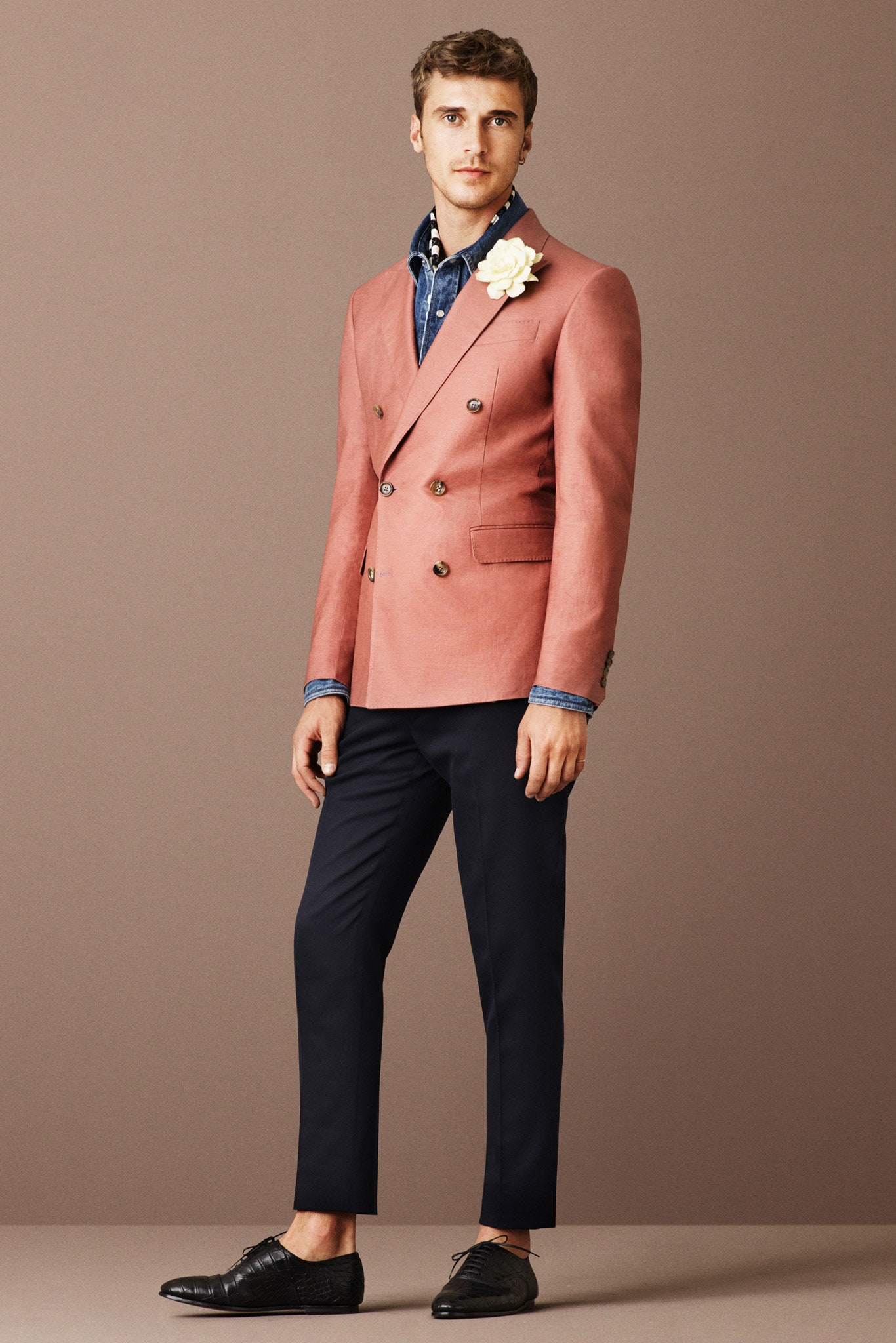 pink cotton long-sleeve collared tailored buttoned blazer