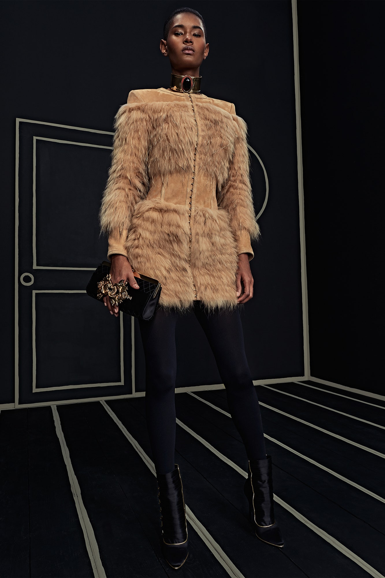 beige fur long-sleeve collared fitted zippered coat