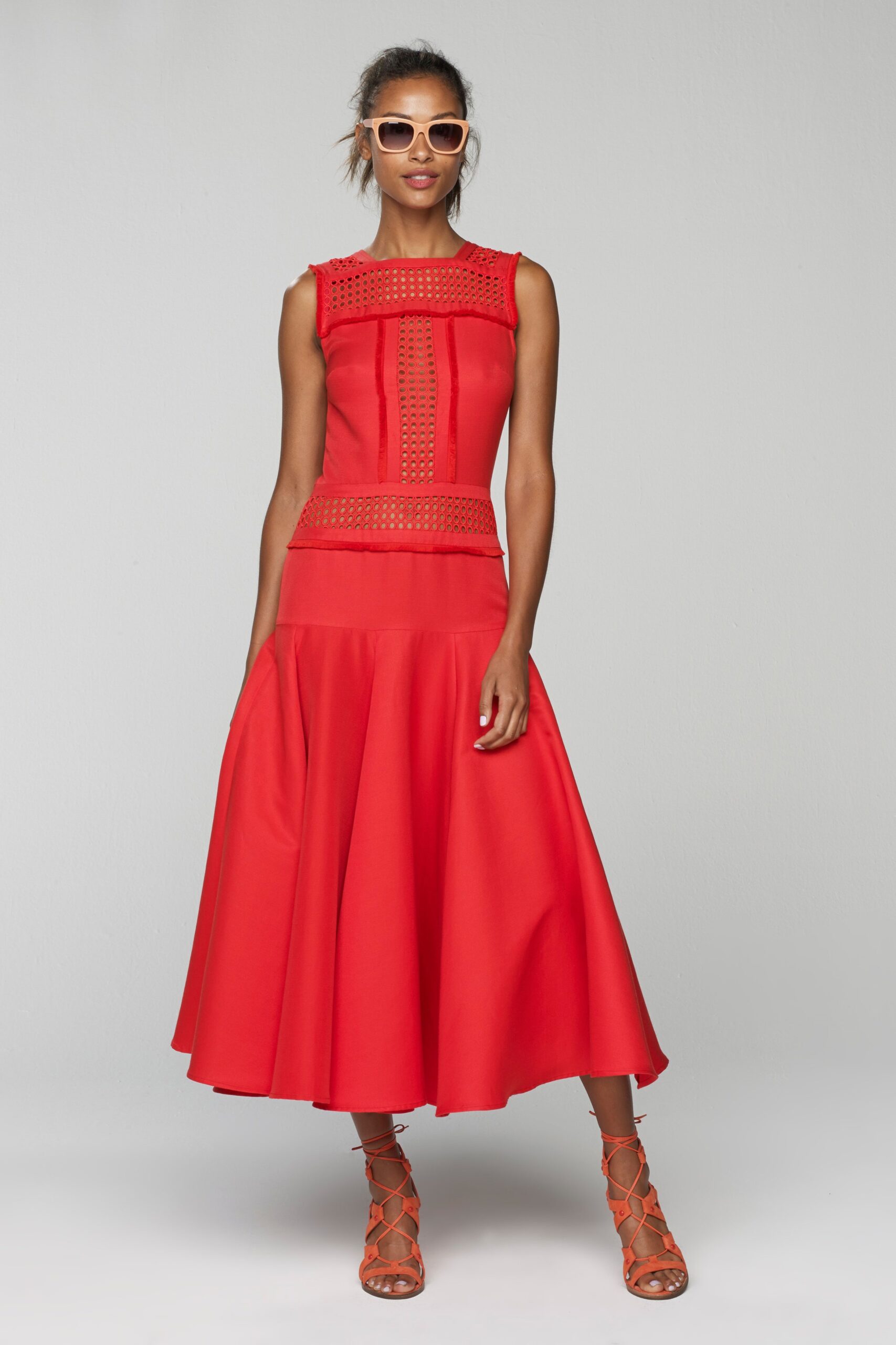 red fitted sleeveless dress