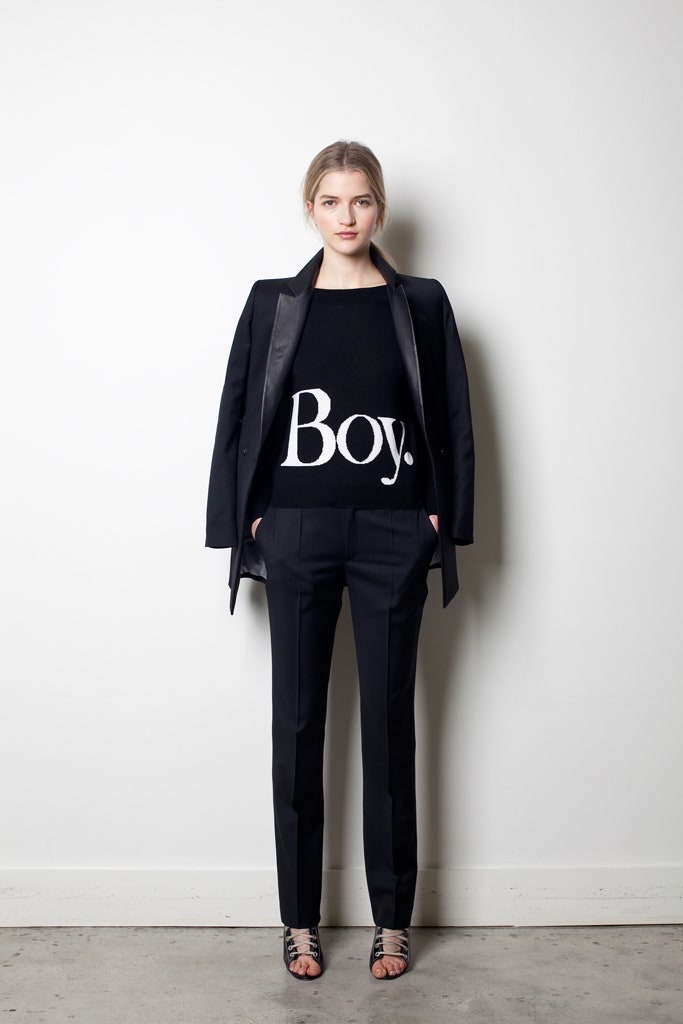 black cotton long-sleeve collared fitted printed sweater