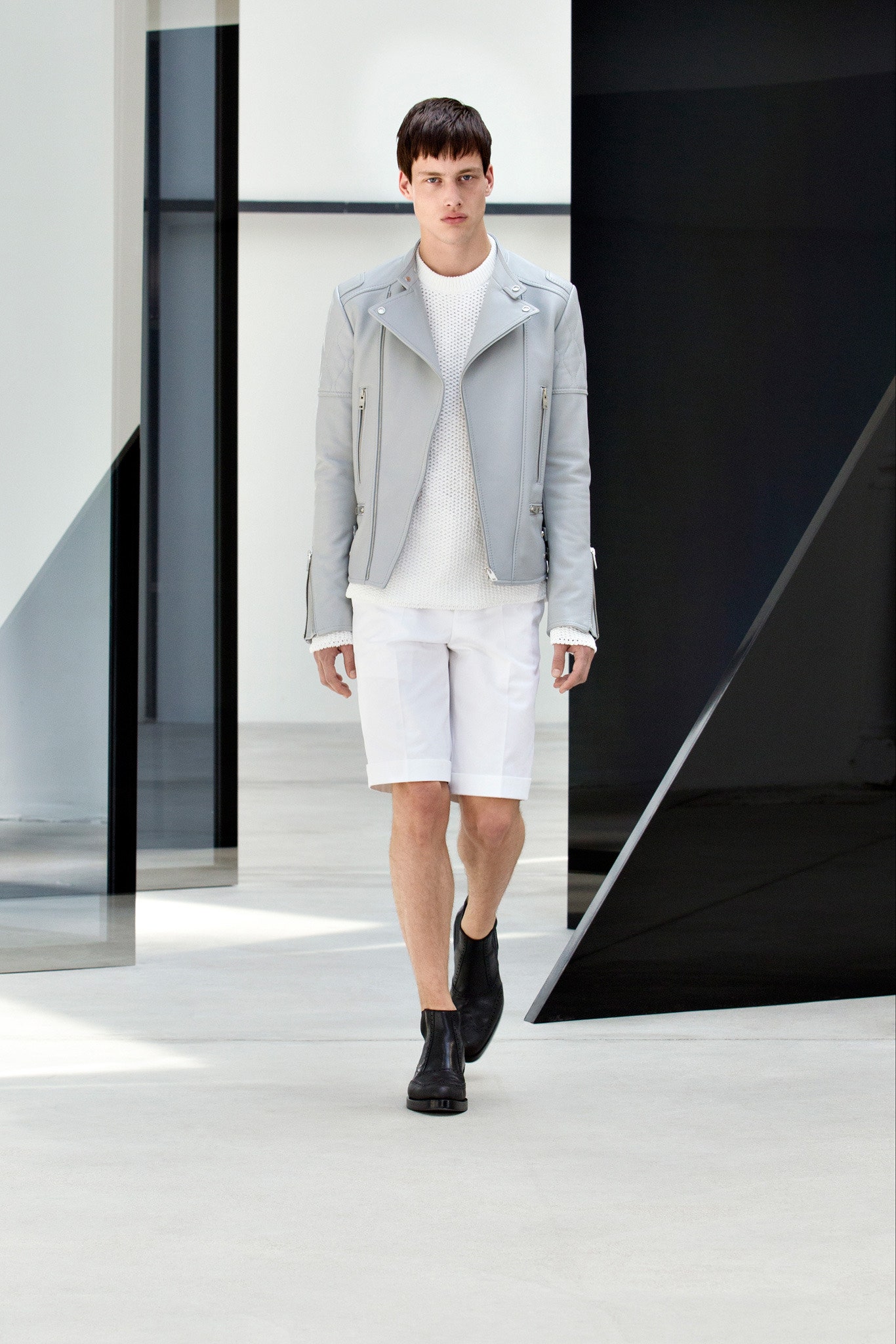 gray leather long-sleeve collared fitted zippered jacket