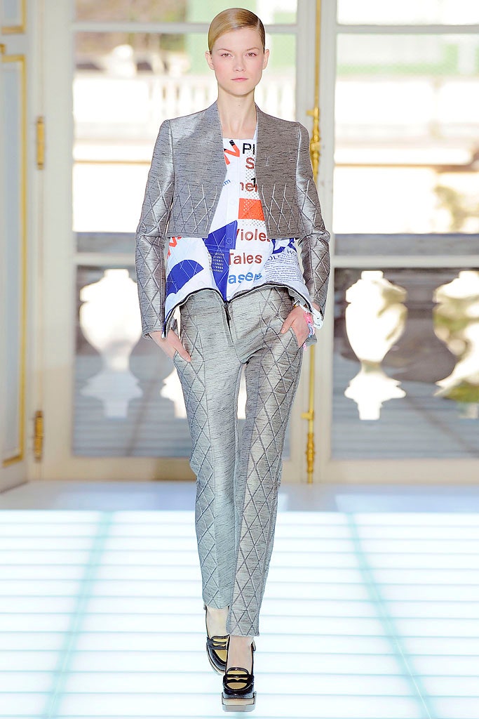 gray tailored blazer with printed shirt