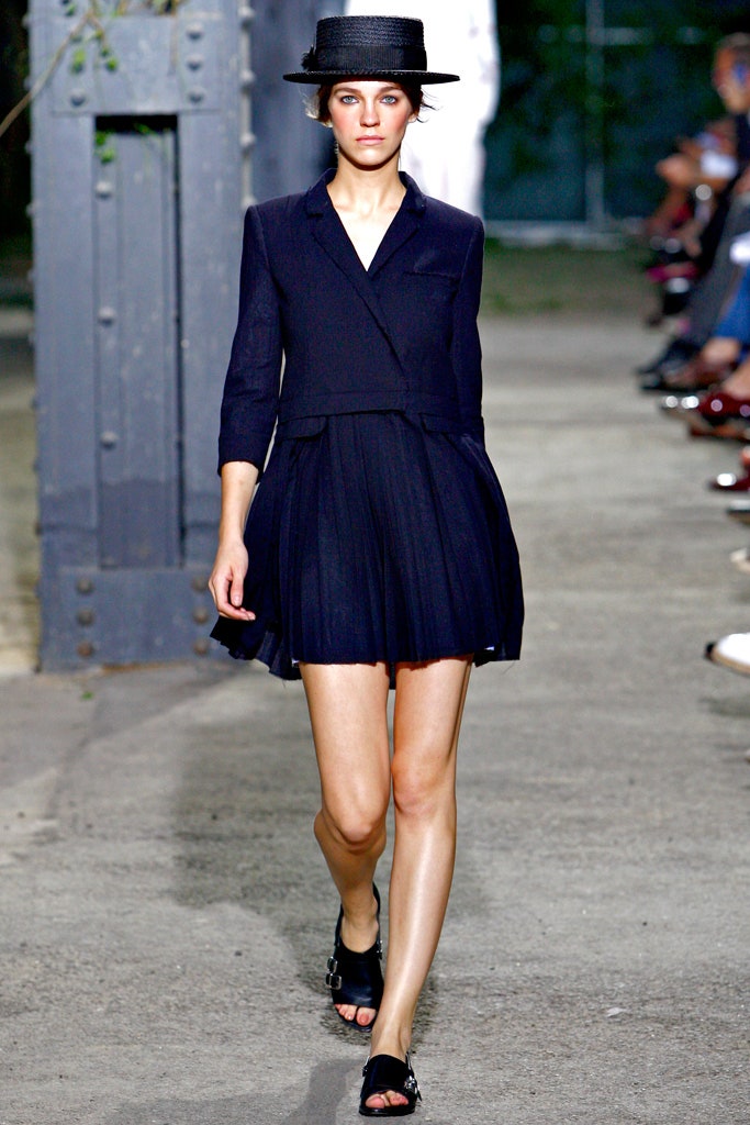 black fitted mini dress with hat