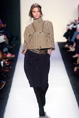 beige cotton long-sleeve collared fitted zippered jacket