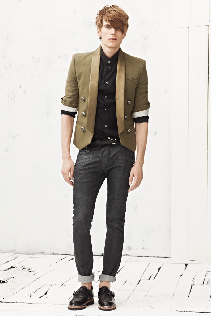 green cotton long-sleeve collared tailored buttoned blazer