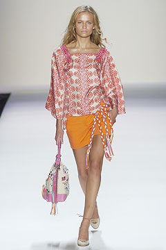 relaxed printed top and mini skirt