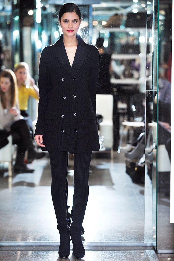 black fitted coat with leggings