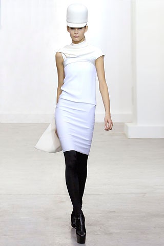 fitted white mini dress with structured hat