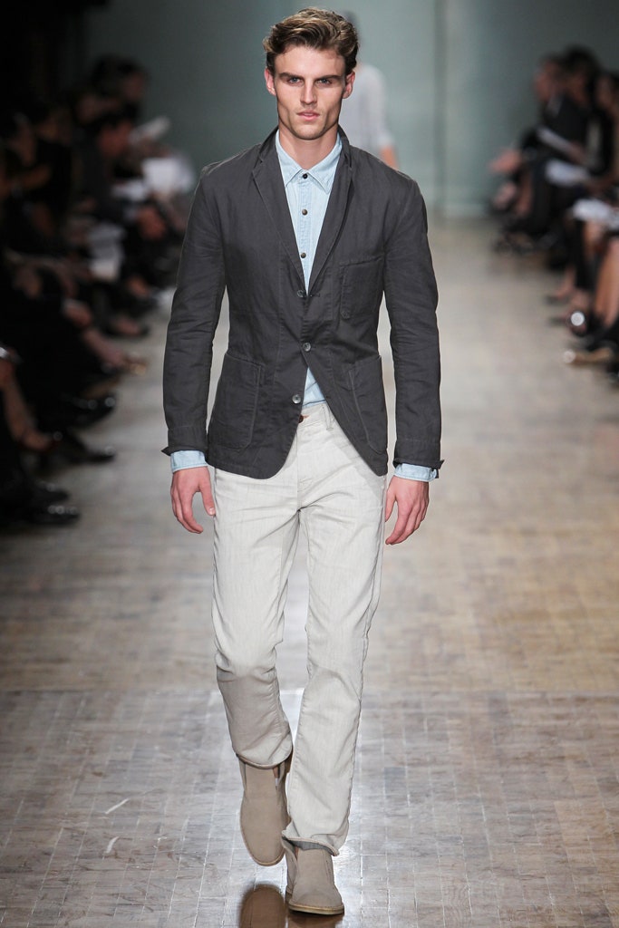 gray blazer with blue shirt