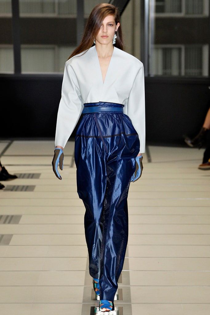 blue vinyl fitted high-waisted pleated shiny pants