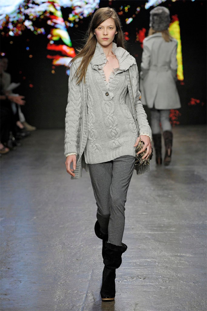 gray wool sweater with slim pants
