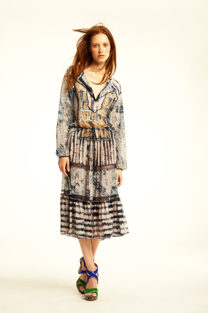 blue printed midi dress with strappy shoes