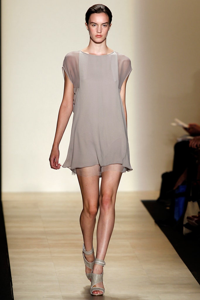 beige chiffon sleeveless dress
