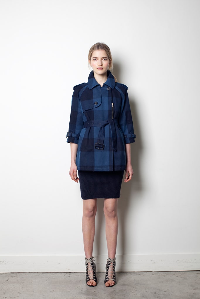 blue cotton long-sleeve collared fitted checked buttoned coat