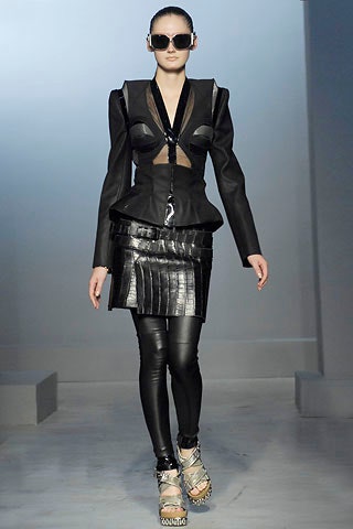 black leather long-sleeve v-neck fitted structured jacket