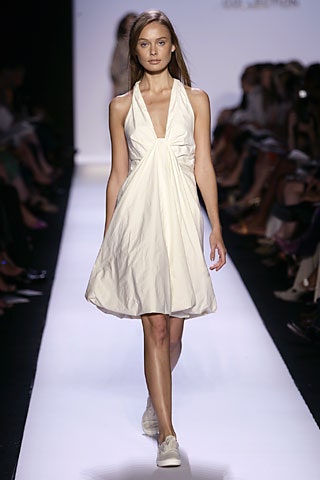 white fitted sleeveless dress