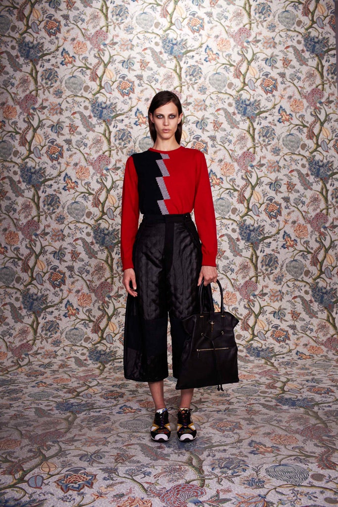 red color-blocked top with culottes