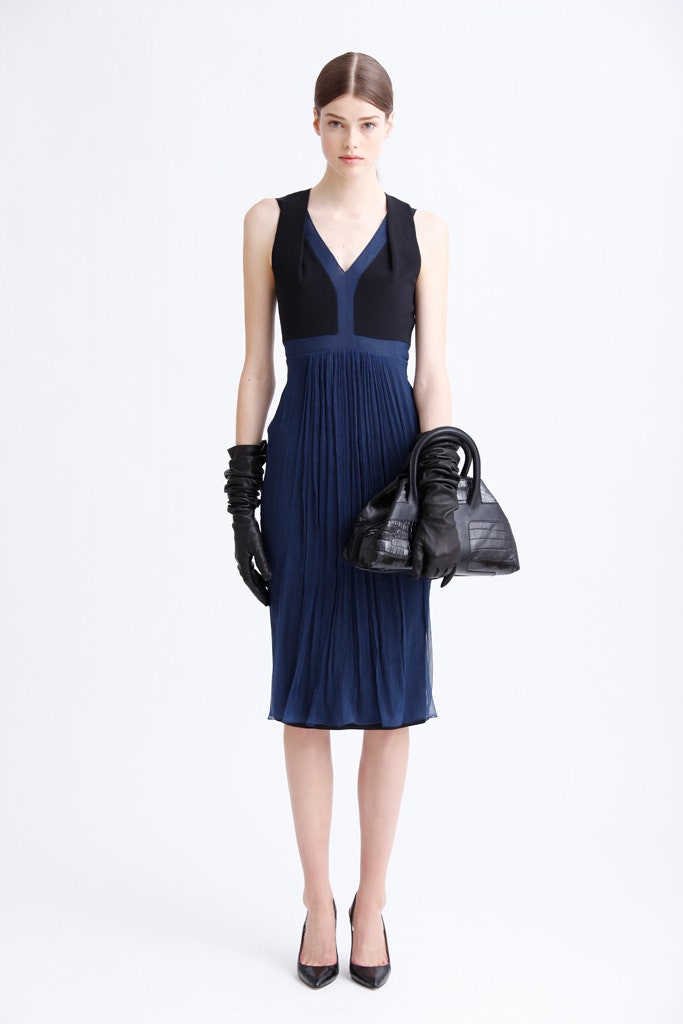black leather fitted gloves