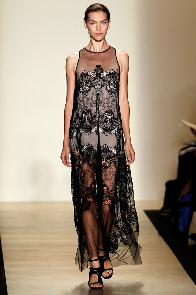 black lace sleeveless maxi dress