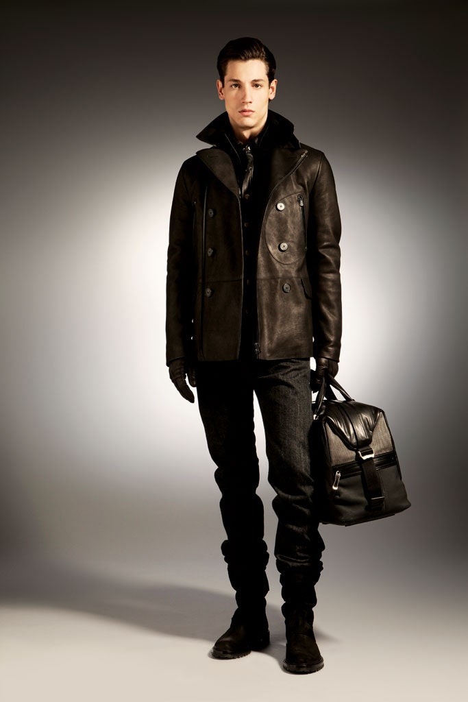 black leather long-sleeve collared fitted zippered jacket