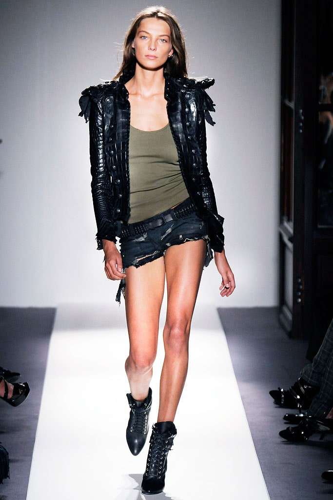 black denim fitted distressed short shorts