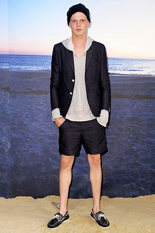 black tailored blazer with hoodie